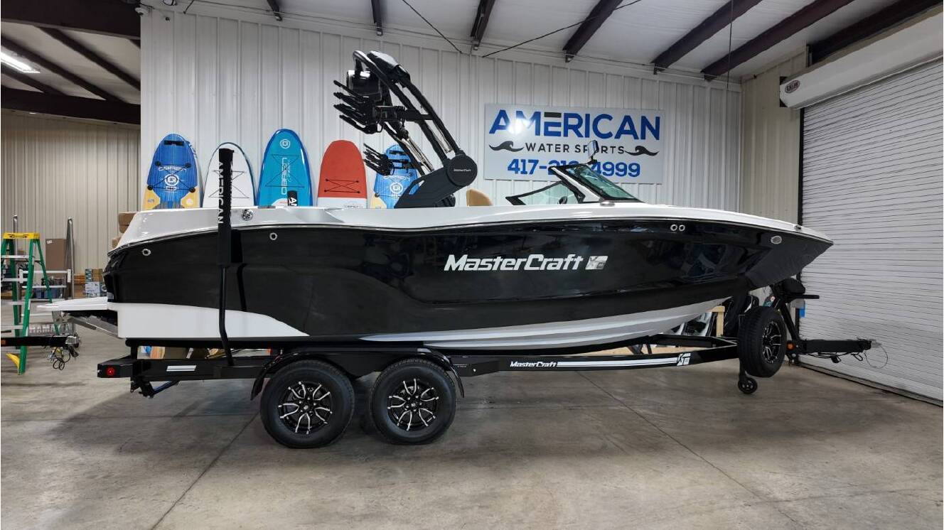 A photo of this 2026 Mastercraft XT22