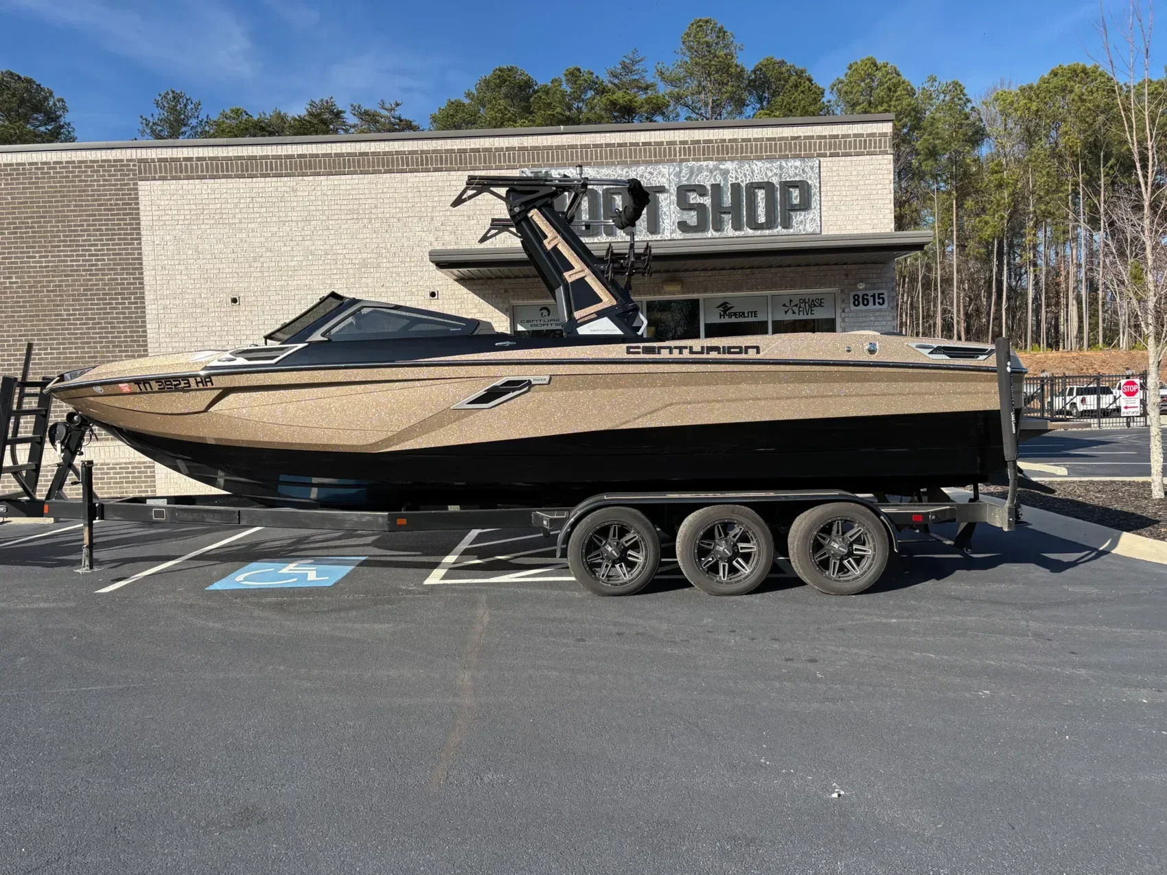 2022 Centurion Ri265 Ski and Wakeboard Boat boat