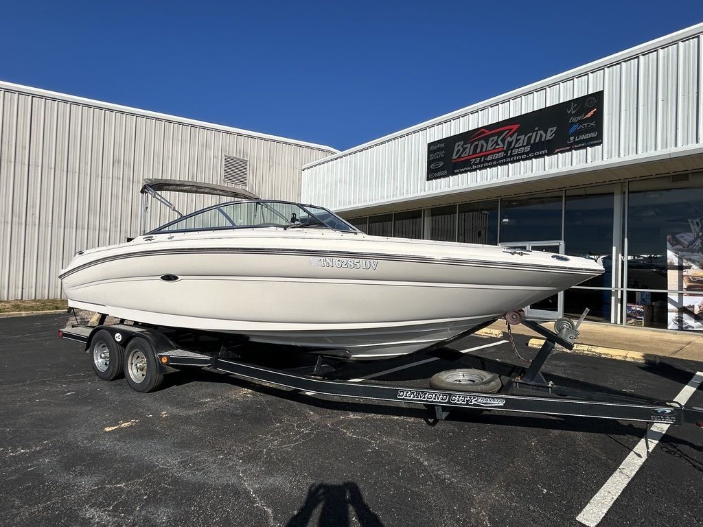 2002 Sea Ray 230 Signature in counce TN