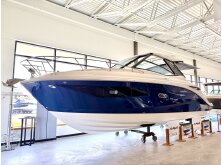 Sea Ray SLX 360 Preview image