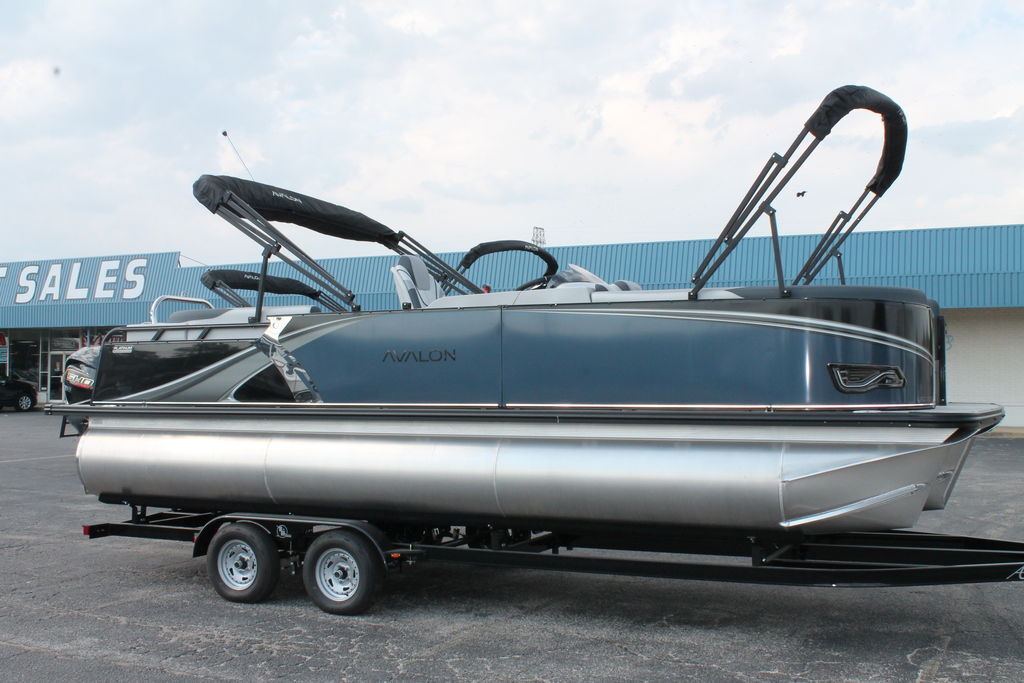 2026 Avalon LSZ Elite 23 FT VERSATILE REAR LOUNGER in hurst TX