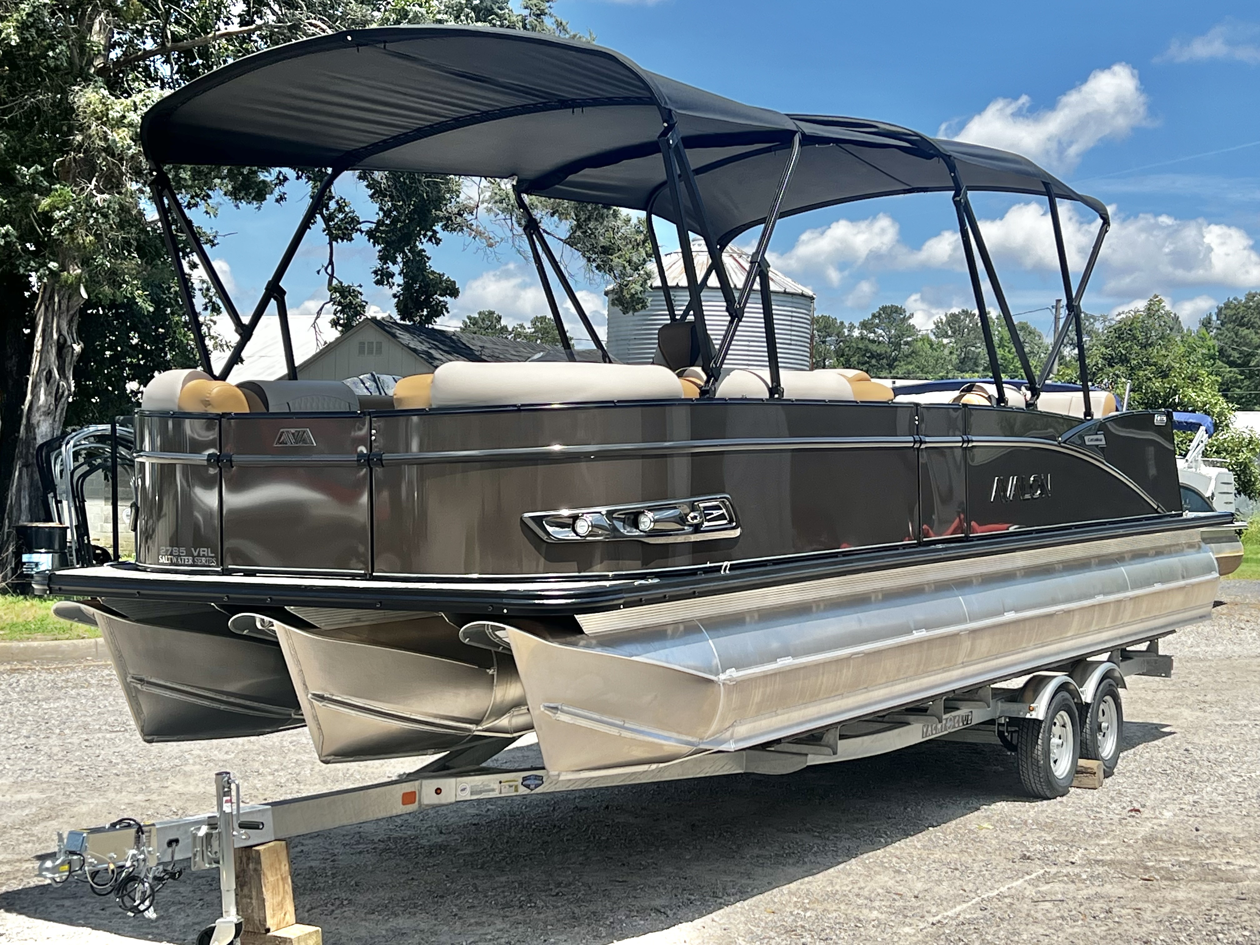 2025 Avalon Catalina 25' Versatile Rear Lounge Triple-Toon in petersburg VA