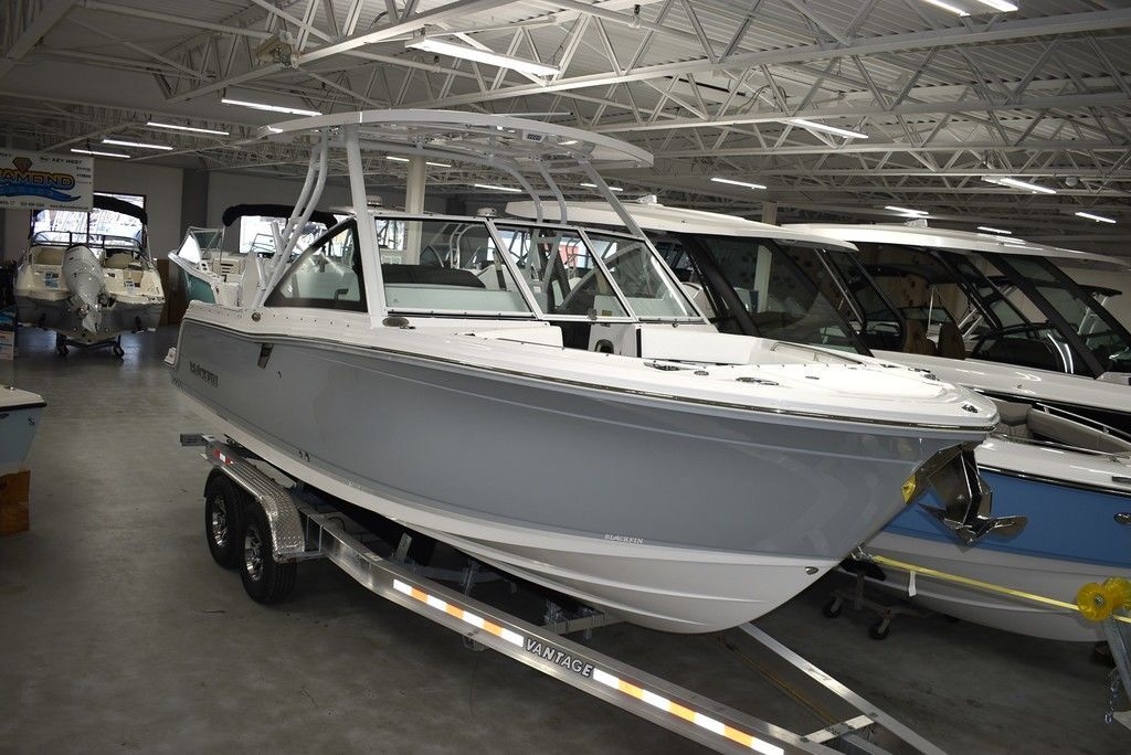 2025 Blackfin 252DC Fishing Boat boat