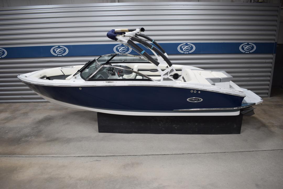 2020 Cobalt CS23 Surf Ski and Wakeboard Boat boat