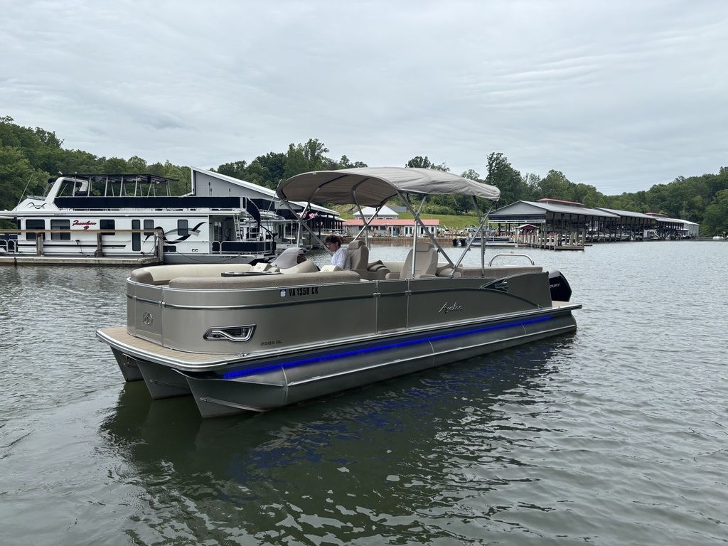 2022 Avalon CATALINA 2585 QL in moneta VA