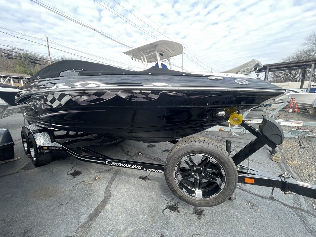 2024 Crownline 220 SS LPX in toms river NJ