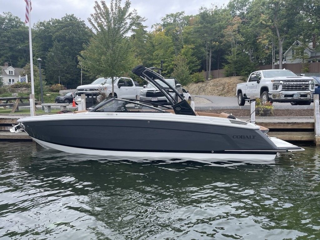 2025 Cobalt R8 in wolfeboro NH