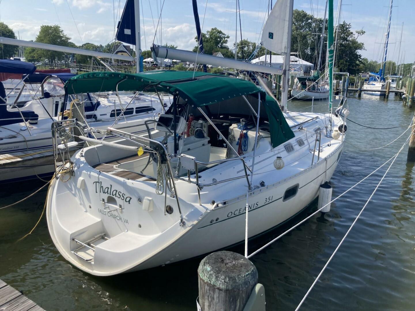 1996 Beneteau Oceanis 351 in tracys landing MD
