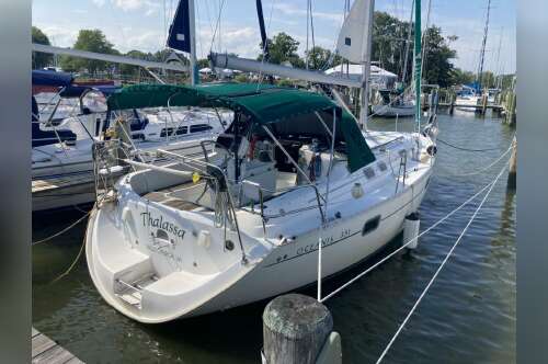 1996 Beneteau Oceanis 351 in tracys landing MD