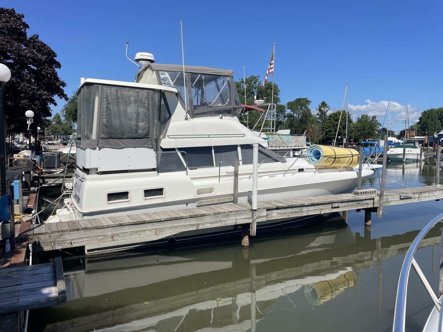 1994 Silverton 34 Motor Yacht in harrison township MI