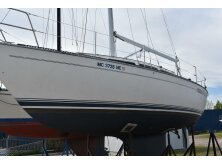 Xquisite Sixty Solar Sail Review image