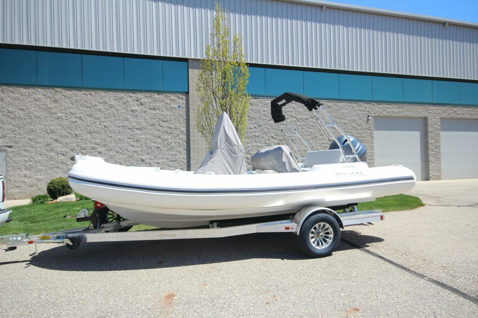 2025 Zodiac Medline 5.8 NEO 9 in lasalle MI