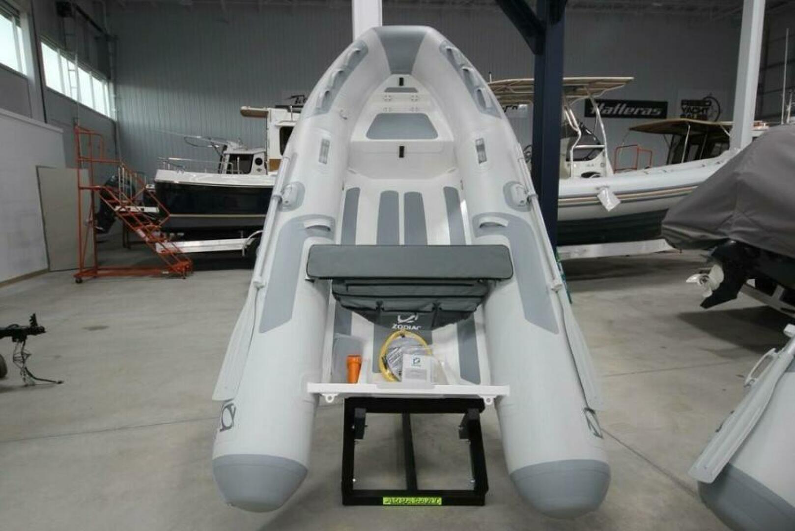 2023 Zodiac Cadet 330 DL RIB ALU PVC 390 in la salle MI