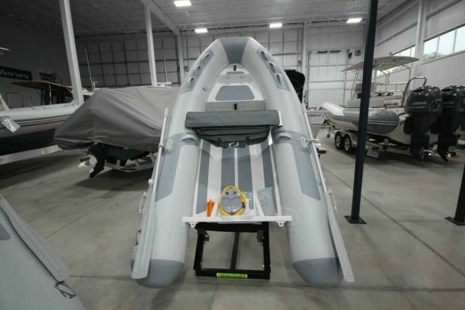 2023 Zodiac Cadet 300 RIB DL ALU PVC 390 in racine WI