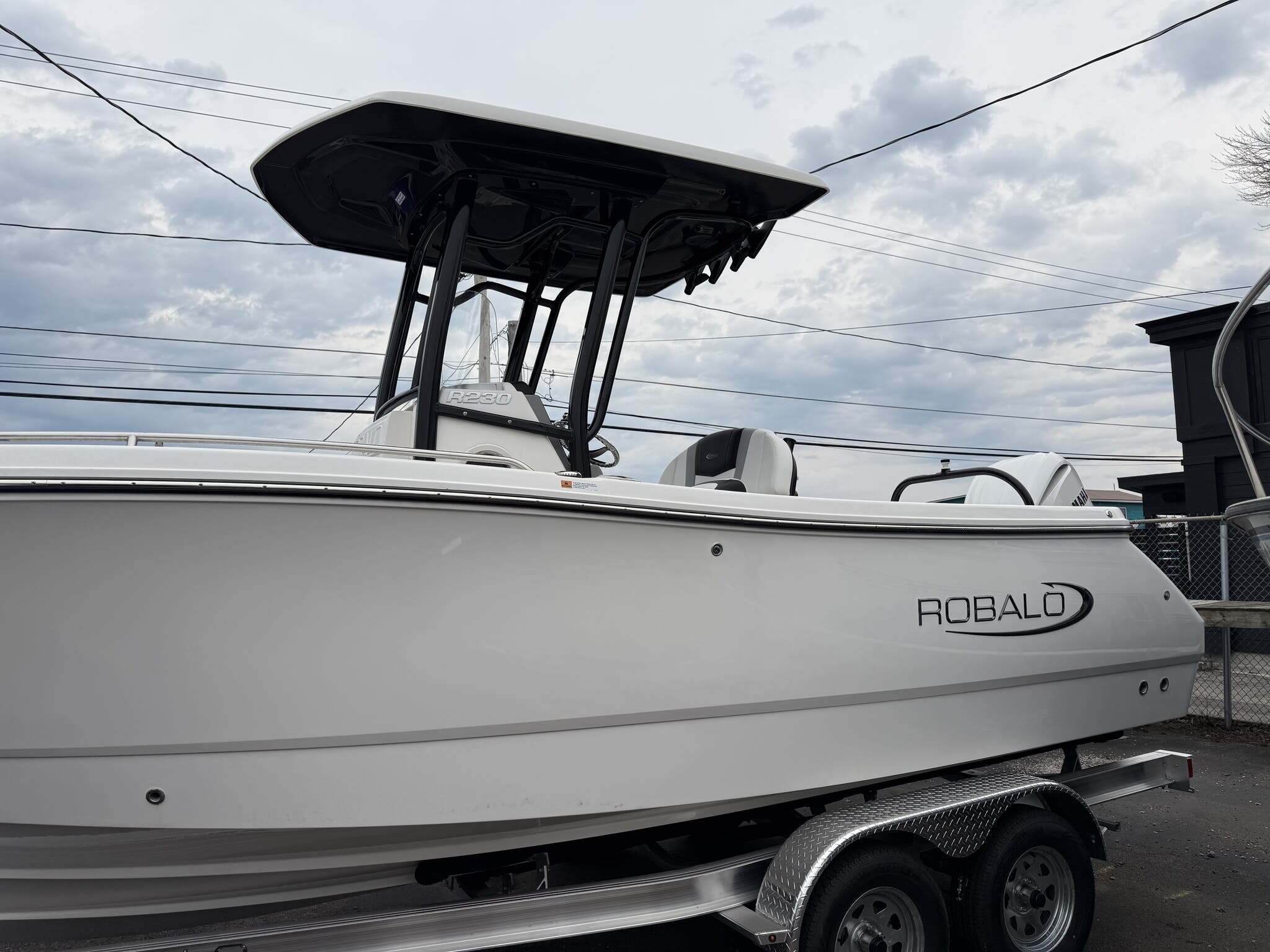 2026 Robalo R 230 NAN in sodus point NY