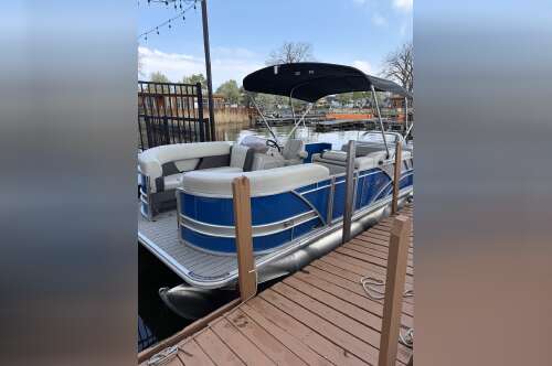2026 Sylvan Mirage Cruise 8520 8522 CLZ in sodus point NY