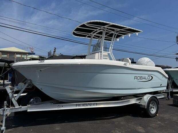 2025 Robalo Center Console R180 in sodus point NY
