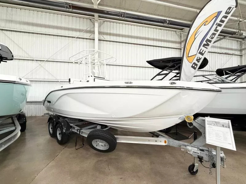 2025 Yamaha Boats 220 FSH Sport in michigan city IN