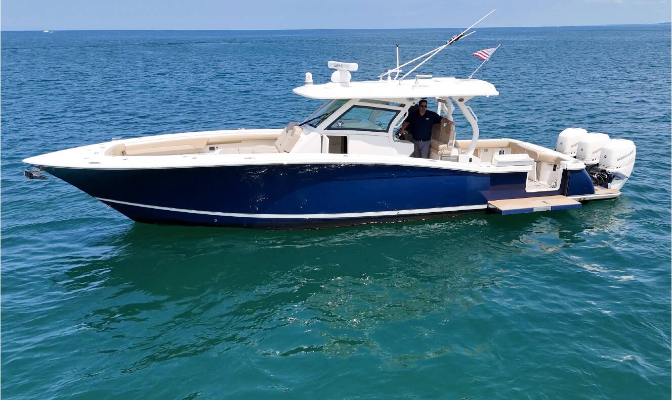 A photo of this 2020 Scout Boats 380 LXF