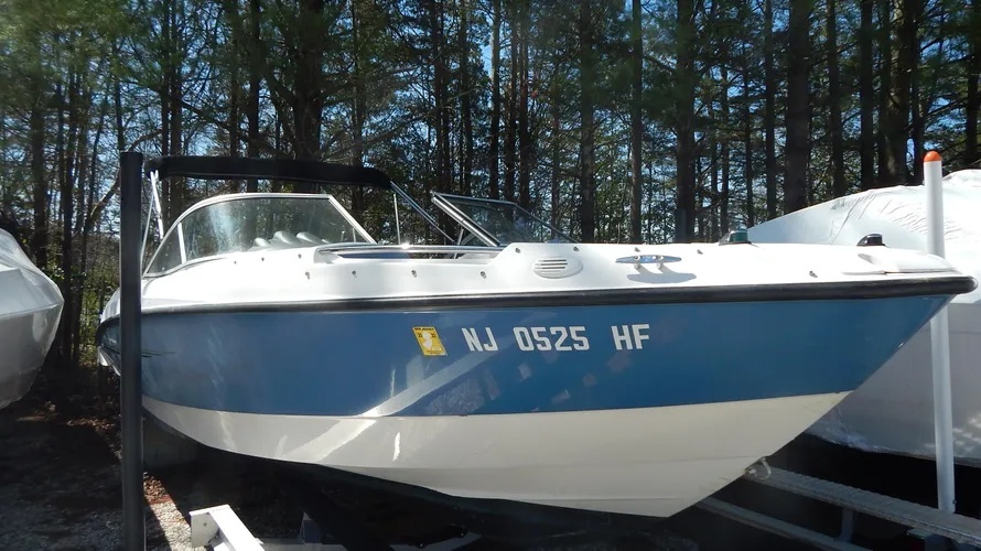 2013 Bayliner 235 Bowrider VR6 OUTBOARD in somers point NJ
