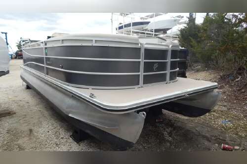 2016 Cypress Cay Seabreeze 230 FISH 250 in somers point NJ