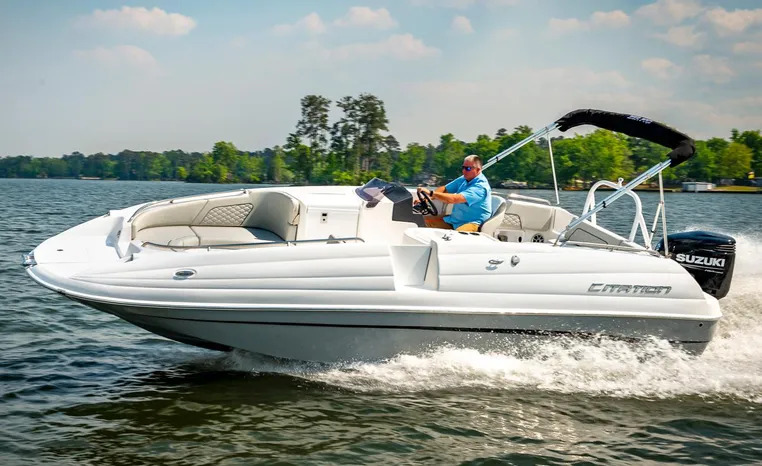 2023 Sea Pro Citation 2400 Deck Boat boat