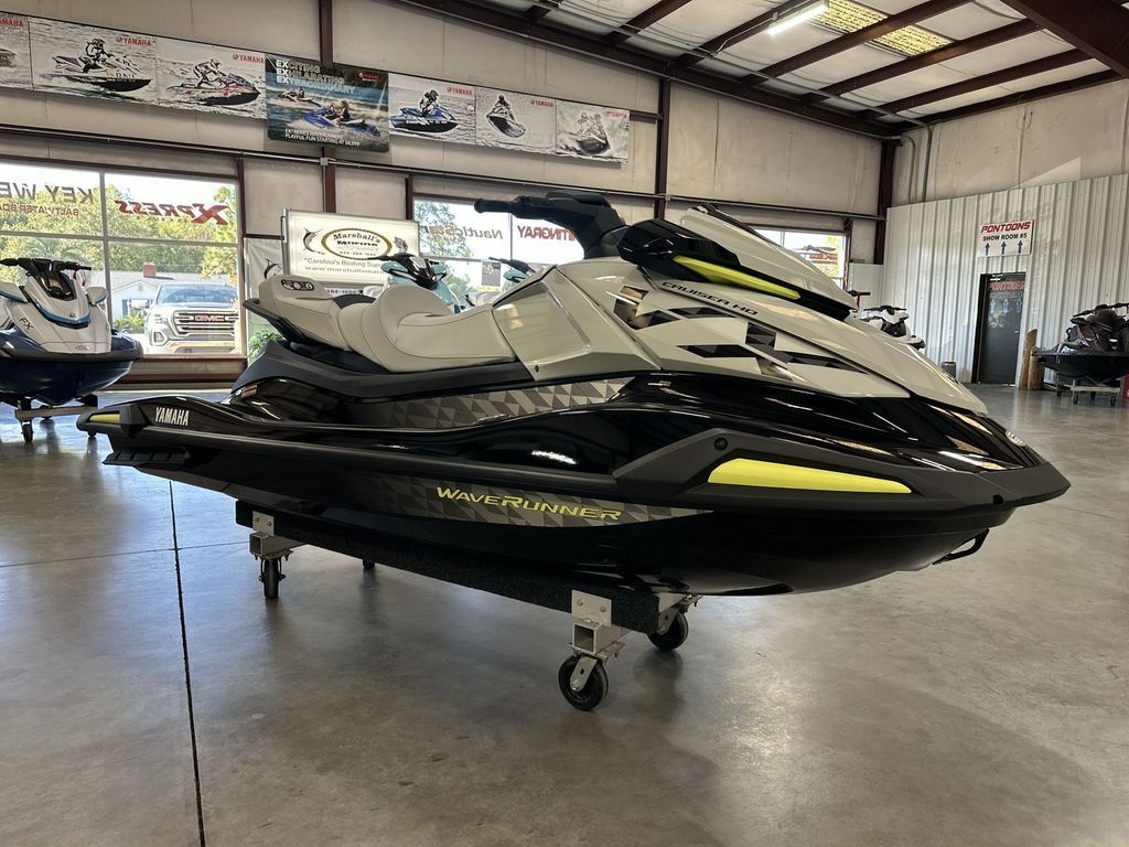 2026 Yamaha Waverunners VX Cruiser® HO NAN in lake city SC