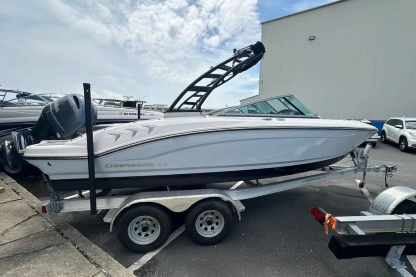 A photo of this 2023 Chaparral 21 SSI OB