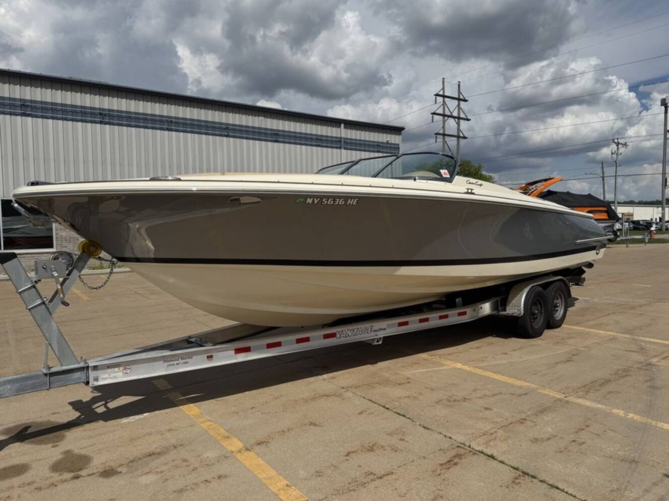 A photo of this 2012 Chris-Craft Launch 28
