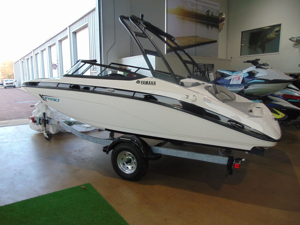 2026 Yamaha Boats AR190 in quakertown PA