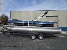 What You Need to Know About Luxury Pontoons image