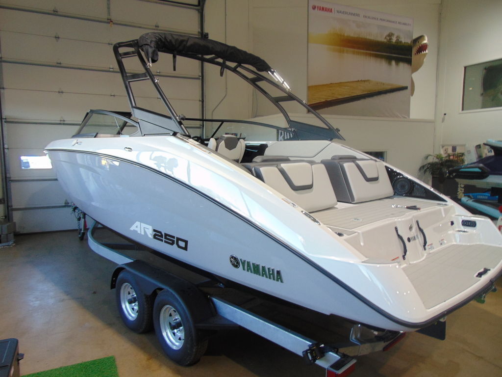 2026 Yamaha Boats AR250 in quakertown PA