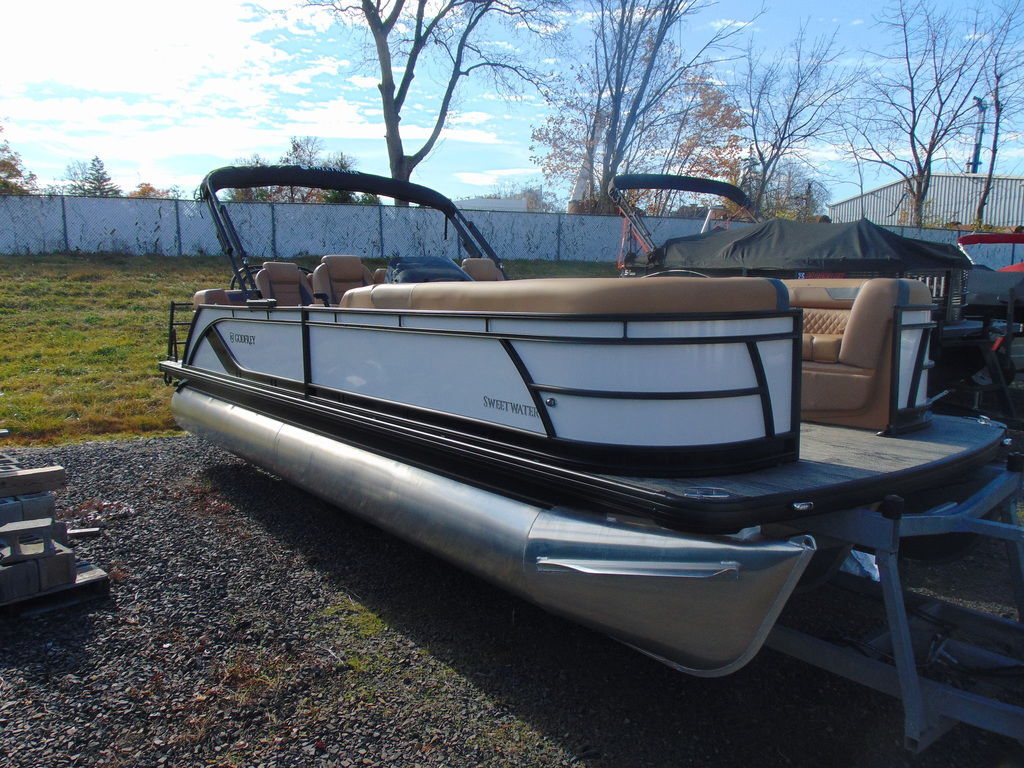 2026 Godfrey Pontoons Sweetwater 2486 C 27" iMPACT Center Tube Package 2486 SFL in quakertown PA