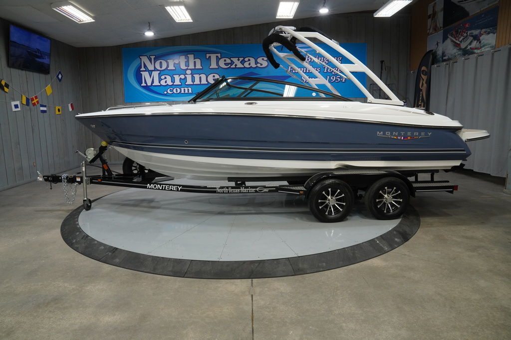 2025 Monterey 224FS Bowrider Boat boat
