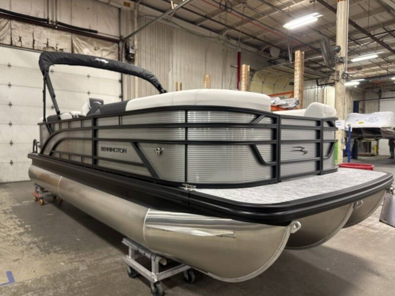 A photo of this 2026 Bennington S Quad Bench 22 SSR