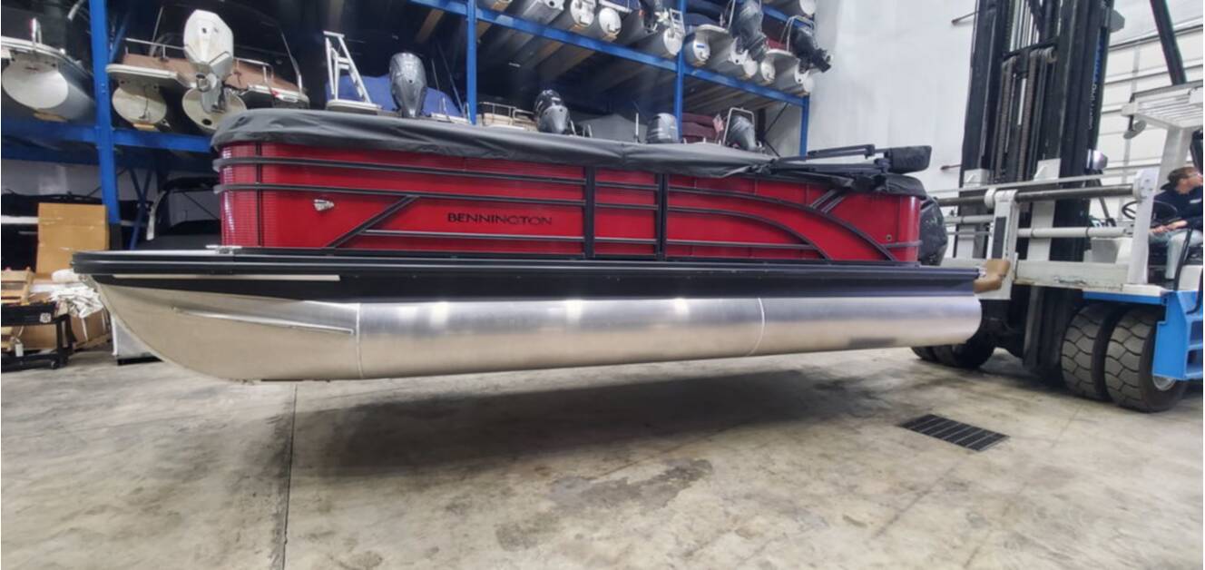 A photo of this 2026 Bennington S Quad Bench 22 SSR