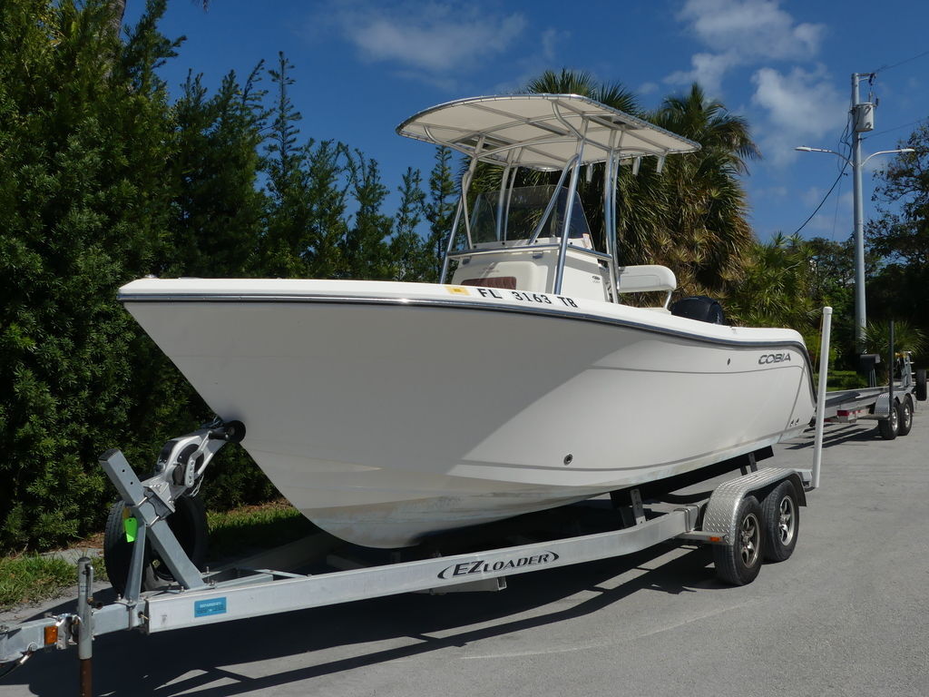 2022 Cobia 220 CC in islamorada FL