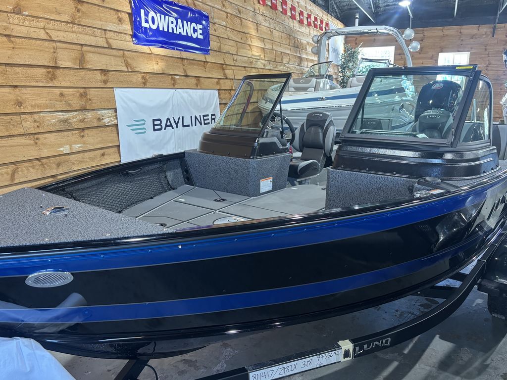 2026 Lund Impact XS 1875 2025 SPORT in tafton PA