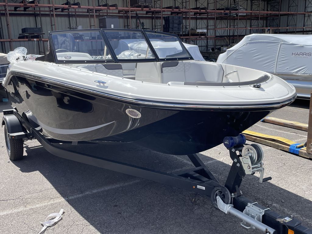 2026 Bayliner M17 in tafton PA