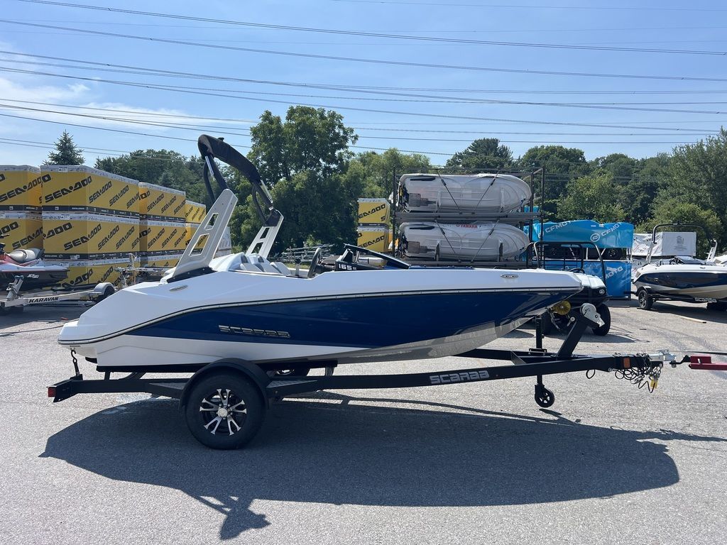 2025 Scarab 165 SE Bowrider Boat boat