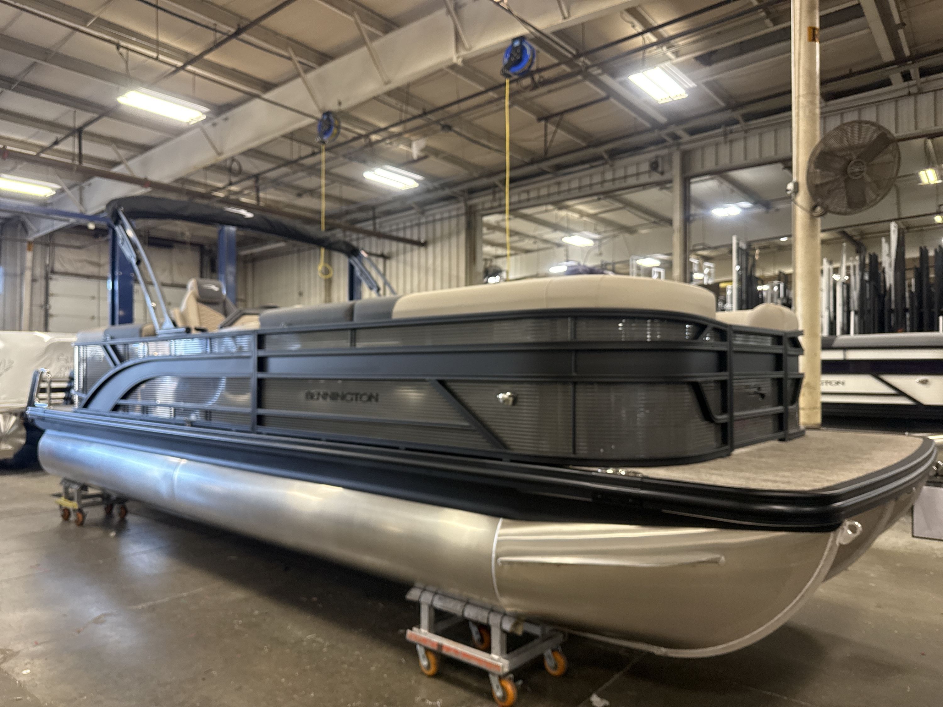 2026 Bennington 25SSR-SPS (PB) Pontoon Boat boat