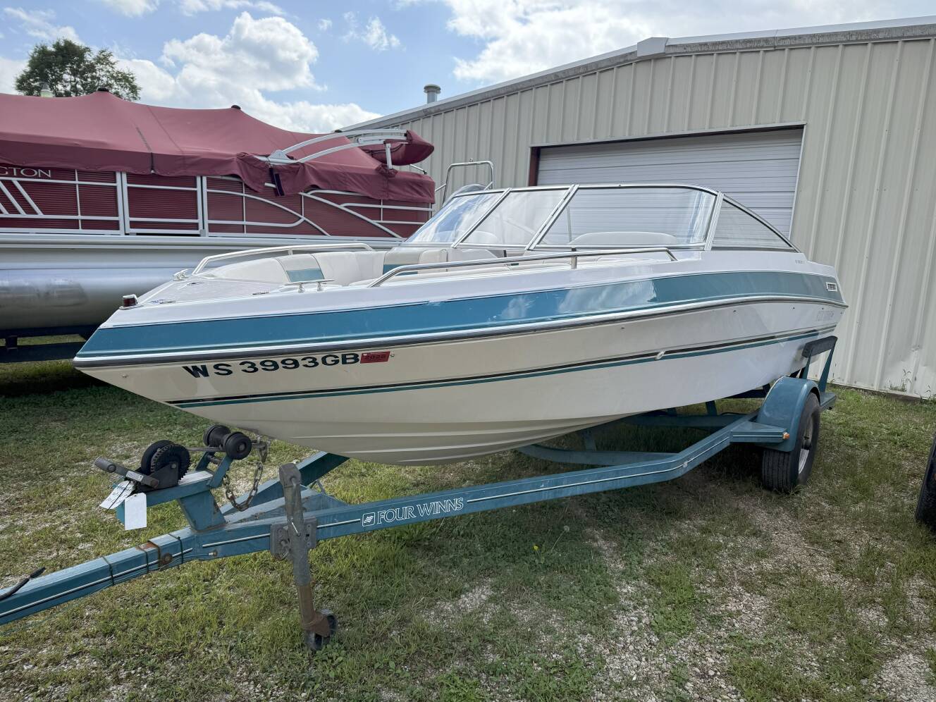 A photo of this 1993 Four Winns 190 Horizon