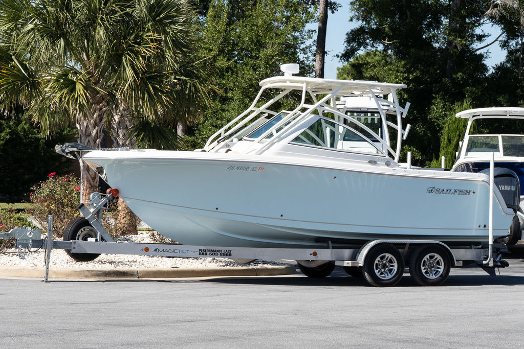 2023 Sailfish® 245 DC in cedar point NC