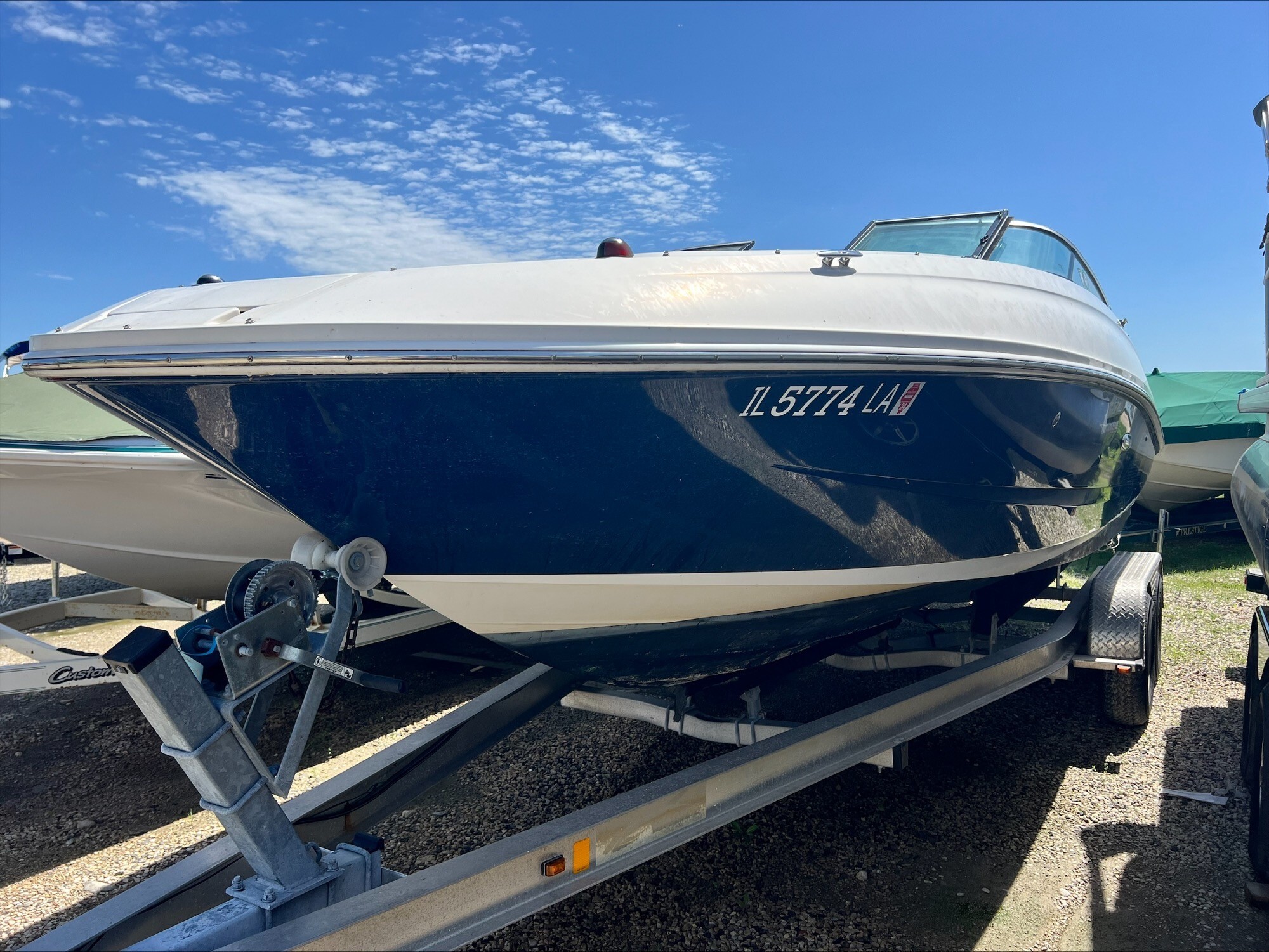 2013 Sea Ray 240 Sundeck Bowrider Boat boat