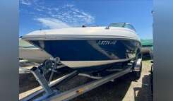 2013 Sea Ray 240 Sundeck Bowrider Boat boat