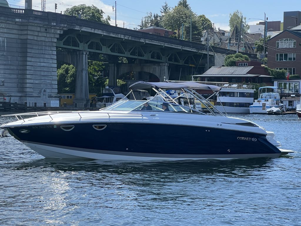 2007 Cobalt Boats 323 in seattle WA