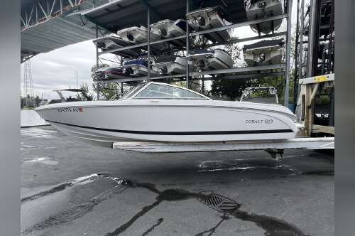 2015 Cobalt Boats 220 in bellevue WA