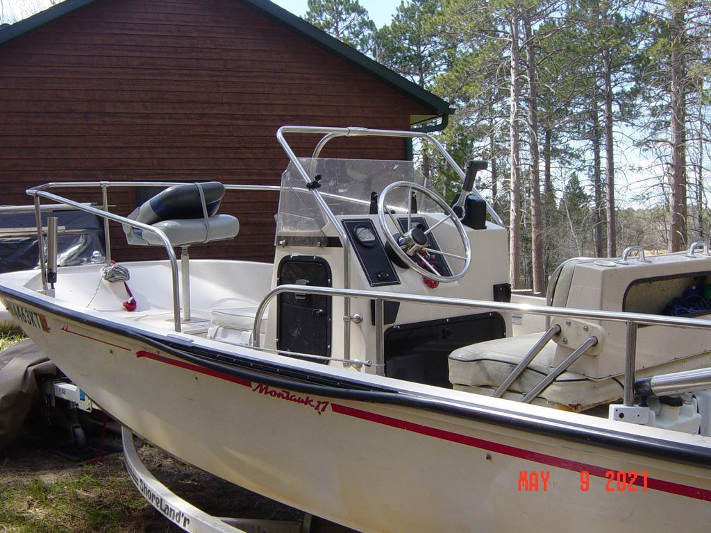 1995 Boston Whaler Montauk 210 in bemidji MN