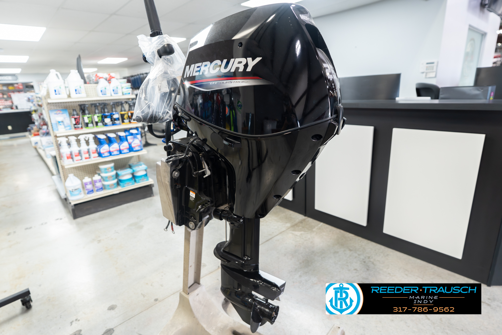 2025 Mercury 25 EFI FourStroke Single Outboard Engine boat