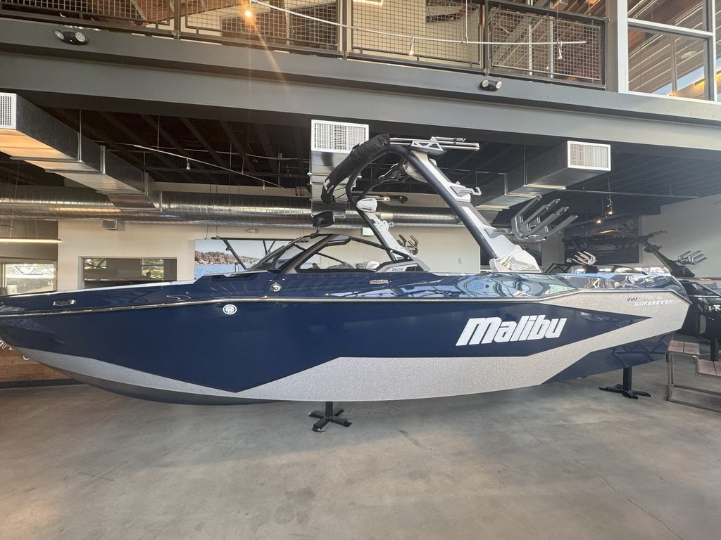 2026 Malibu Boats 25 LSV in bellevue WA